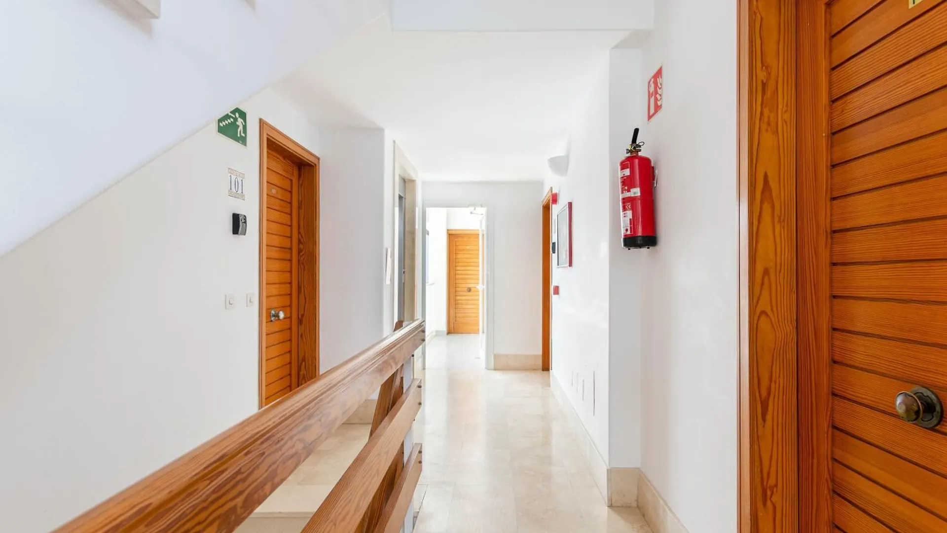 Mar Brava Apartments Can Picafort  Espanha